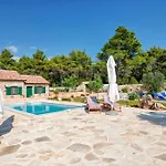 Miranda Hvar Villa *