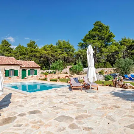 Miranda Hvar Villa *