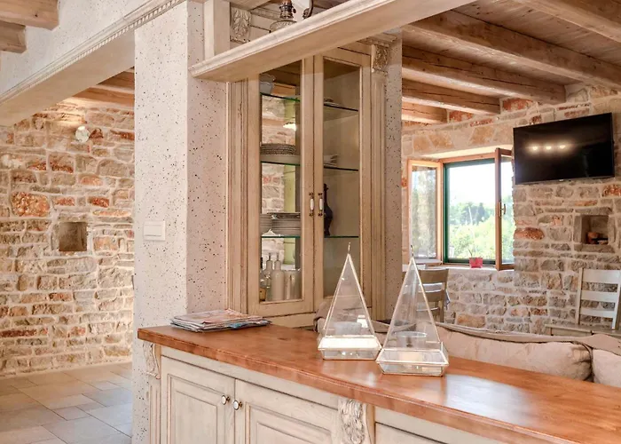 Miranda Hvar Villa *